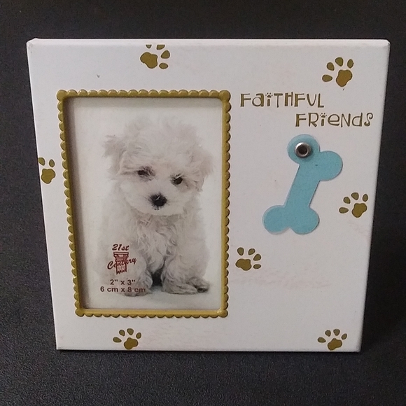 White Metal Photo Frame For Your Pets Picture - Picture 4 of 17